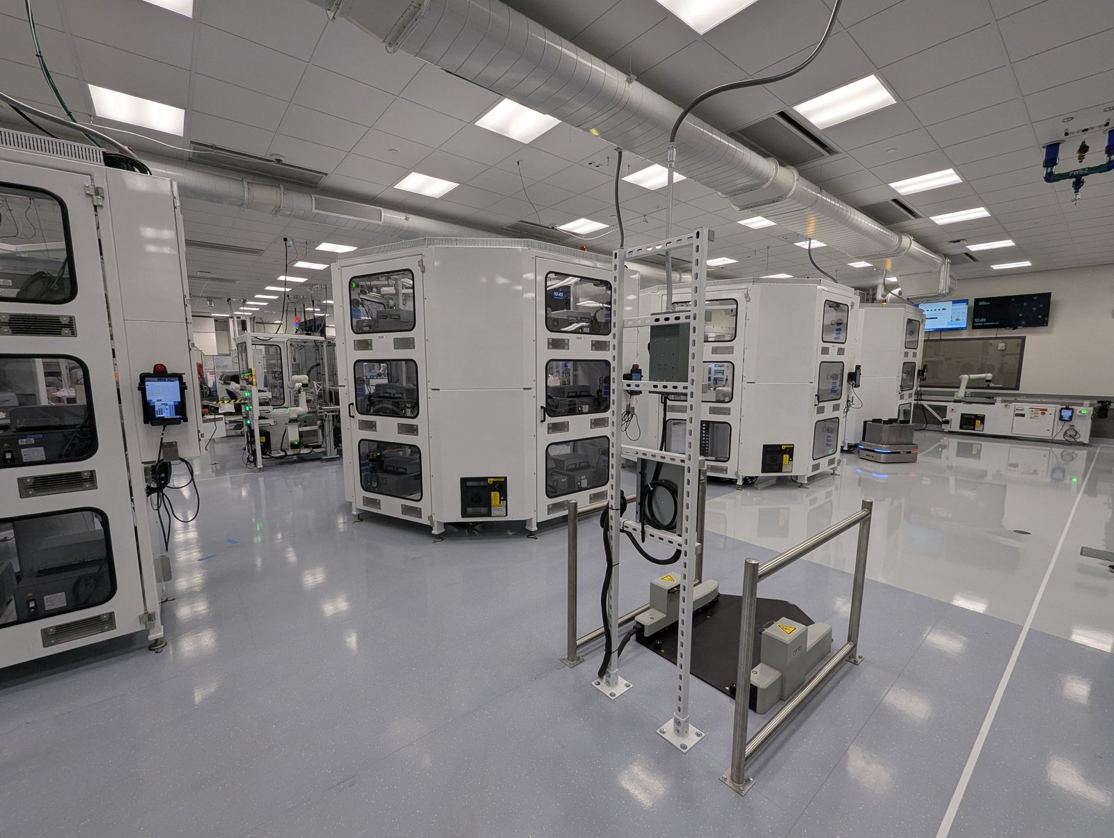 Wide view of an installed automation lab with an OTTO AMR